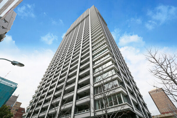 【クレストプライムタワー芝】29階には、汐留を捉えるビューバス付きゲストスイートを用意。		