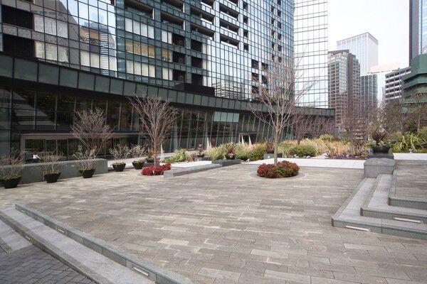 目の前に広がるガーデンは、住民同士のコミュニケーションを育む場になります。		