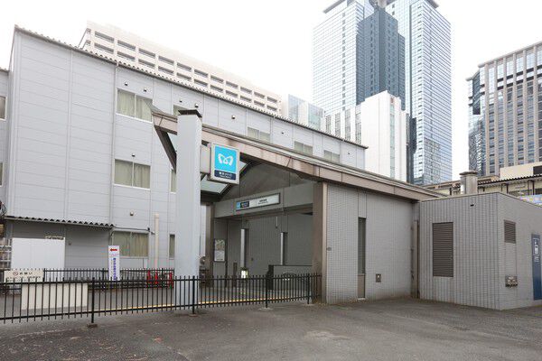 東京メトロ丸ノ内線「西新宿」駅まで約480m（徒歩6分）。		