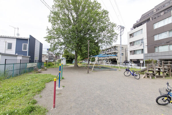 遊び場96場　現地より約10m