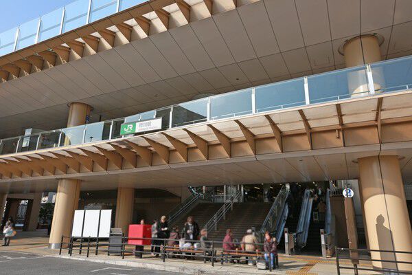 毎日の買い物に便利な「オオゼキ市川店」まで約240m(徒歩3分)。		 毎日の買い物に便利な「オオゼキ市川店」まで約240m(徒歩3分)。