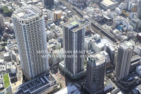 1階、3階部分はラウンジになっており、キッズルームやシアターなどの共用施設も。