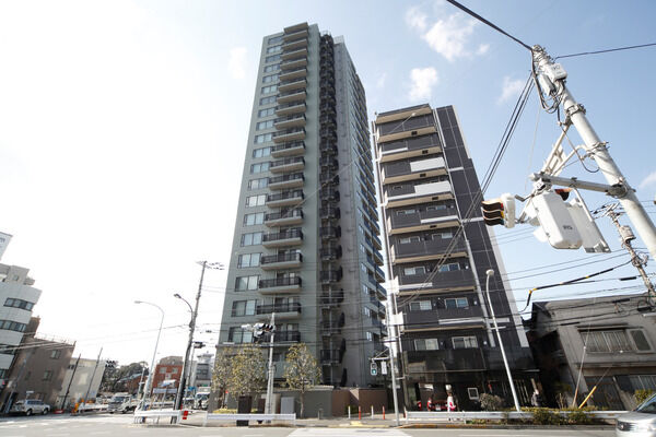 【シティタワー赤羽ステーションコート】カラーリングから素材のディティールまで厳選し、美しく魅力的なタワーを実現。		 【シティタワー赤羽ステーションコート】カラーリングから素材のディティールまで厳選し、美しく魅力的なタワーを実現。