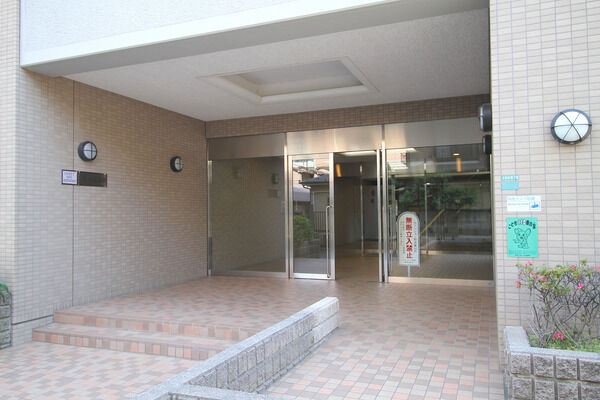 【ソネット上池袋】エントランスアプローチ 【ソネット上池袋】エントランスアプローチ