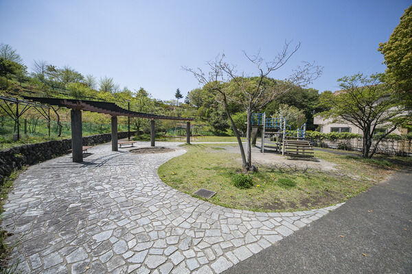 近隣公園　現地より約30m