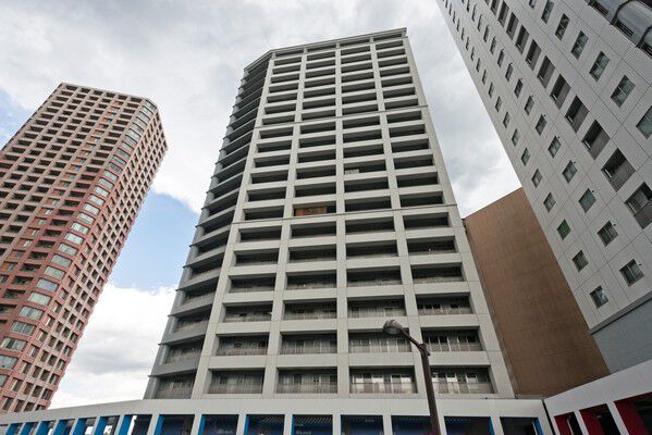 【ビーズタワー橋本】シンプルなフォルムの中に漂う、洗練された雰囲気が魅力。