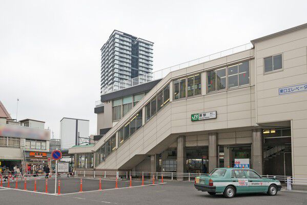 京浜東北・根岸線「蕨」駅より約160m（徒歩2分）。		