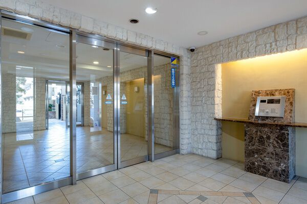 ゼファー西新井プラウディーヌ