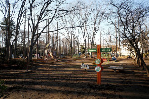 水と緑に癒やされる「別所沼公園」まで約1,300m（徒歩17分）。