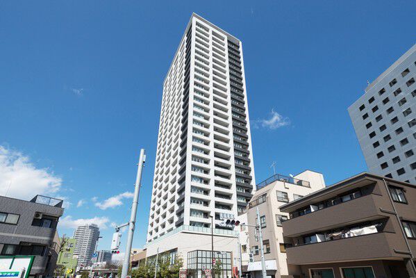 【ブリリア大井町ラヴィアンタワー】24階には、ビュースペースの「ナイトラウンジ」があり、美しい夜景を堪能できます。