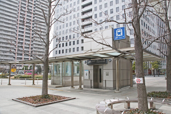 東京臨海高速鉄道「品川シーサイド」駅へは約240m（徒歩3分）。		