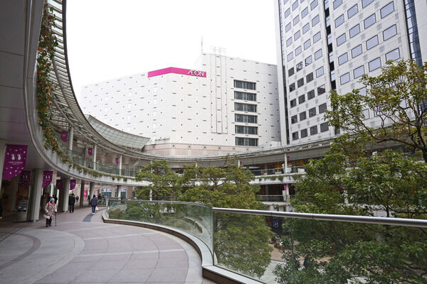 大型ショッピングモール「イオン品川シーサイド店」へは約850m（徒歩11分）。		