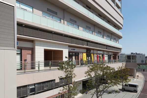 141台（機械式138・平置3）の駐車場、自転車・バイク置場は全て屋内に配置。		