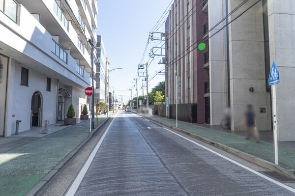 安全に配慮した歩者分離設計。