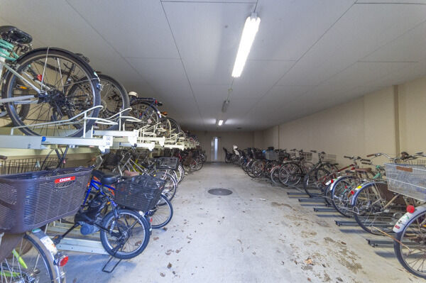 敷地内駐輪場。