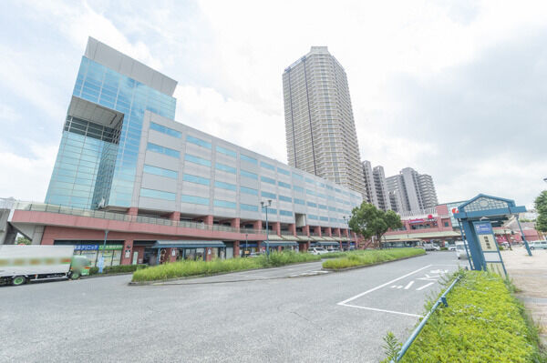 オルトモールより約650m(徒歩9分)