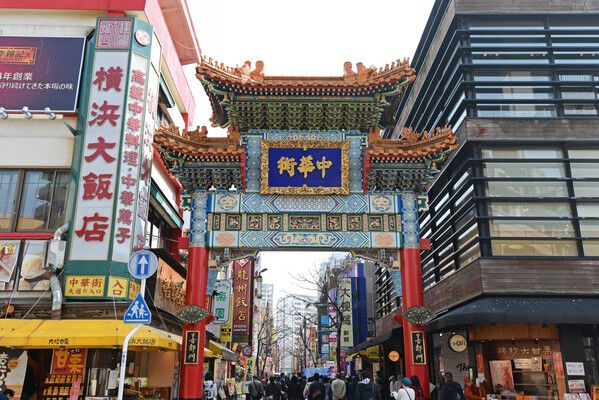 チャイナタウンのグルメを堪能できる「横浜中華街」。		