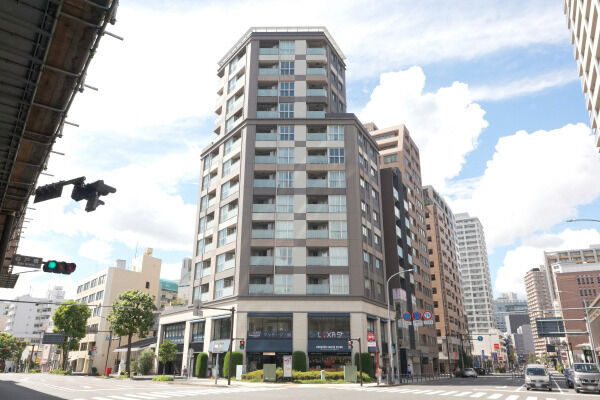 【パークホームズ横濱山下町88番地】みなとみらい線「元町・中華街」駅徒歩2分、JR根岸線「石川町」駅徒歩11分。