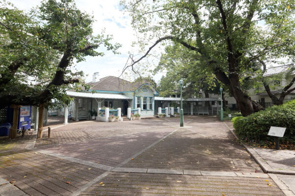 山手公園より約800m(徒歩10分)