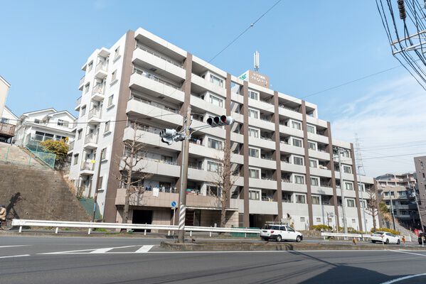 リブゼ横浜プリズムコート