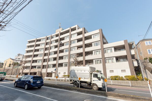 リブゼ横浜プリズムコート