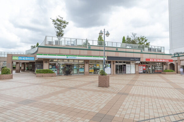 生活利便を享受しながらも、豊かな自然の潤いを享受できる住環境。