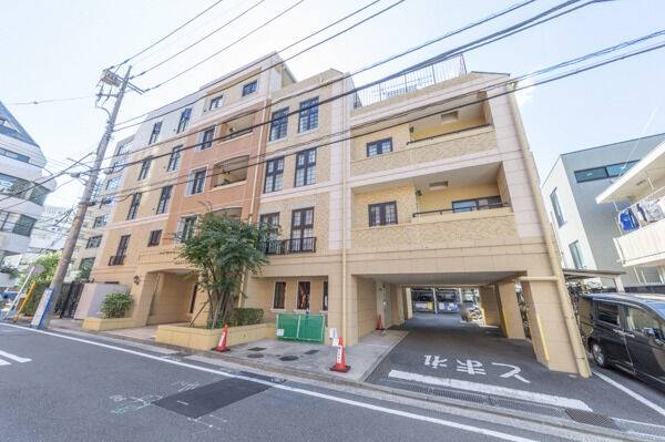 【グランシティ横浜西口】ビックターミナル「横浜」駅より徒歩8分の好立地。