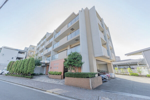 【パークホームズ横浜片倉町】三井建設(株)施工、三井不動産(株)分譲。