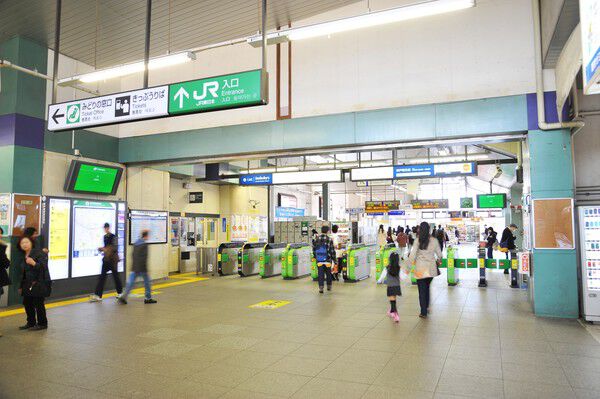 横須賀線「東戸塚」駅まで約80m（徒歩1分）。