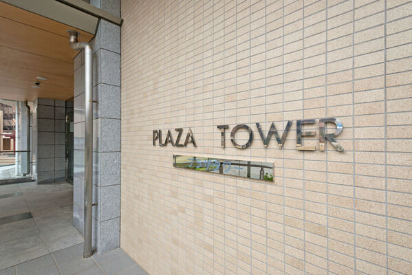 敷地内に駐車場も設けられています。		 敷地内に駐車場も設けられています。