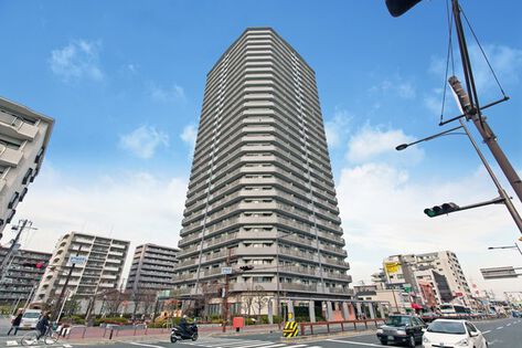 角地に立地。高い開放感を得る居住空間が広がります。	