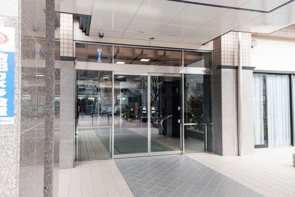 有人管理・オートロックなどを採用したエントランス。		