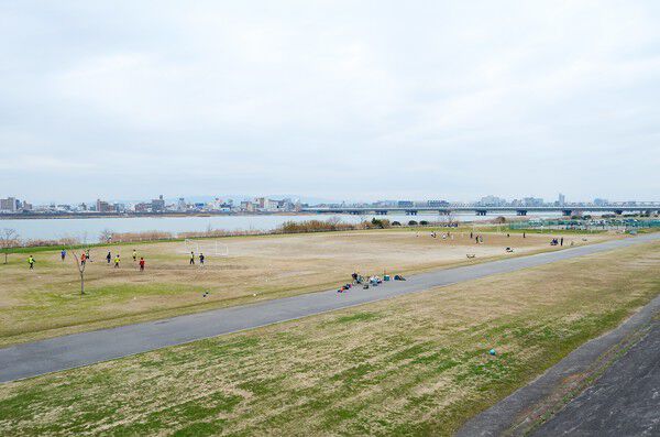 「淀川河川公園」まで約1,600m（徒歩20分）。
