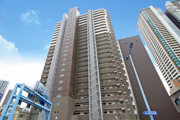 【BELISTAタワー福島】安定した落ち着きと、心に馴染む意匠美を追求した高層タワーレジデンス。		 【BELISTAタワー福島】安定した落ち着きと、心に馴染む意匠美を追求した高層タワーレジデンス。