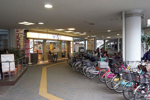 「野田阪神ウイステ・ジャスコ 野田阪神店」まで約850m(徒歩11分)。		 「野田阪神ウイステ・ジャスコ 野田阪神店」まで約850m(徒歩11分)。