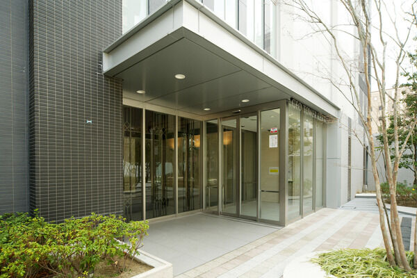 開放的な雰囲気のノースエントランス。		