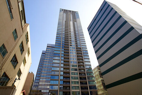 鉄筋コンクリート造、地上39階建の高層マンション。		