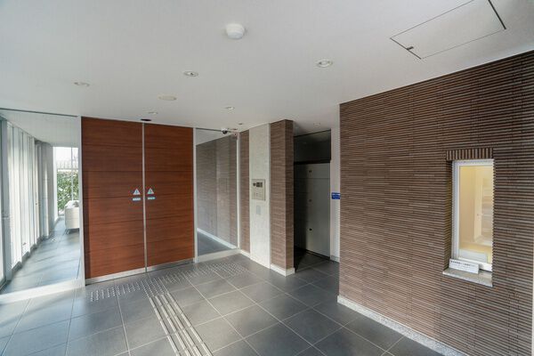 【サーパスにおの浜】エントランス1 【サーパスにおの浜】エントランス1