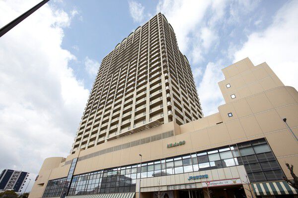 【KiLALA住吉】屋上には緊急時のためのホバリングスペースを設けています。	 【KiLALA住吉】屋上には緊急時のためのホバリングスペースを設けています。