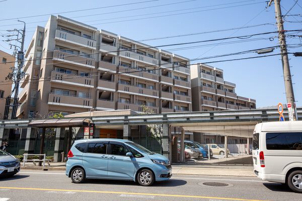 プレシアスコート弥生が岡