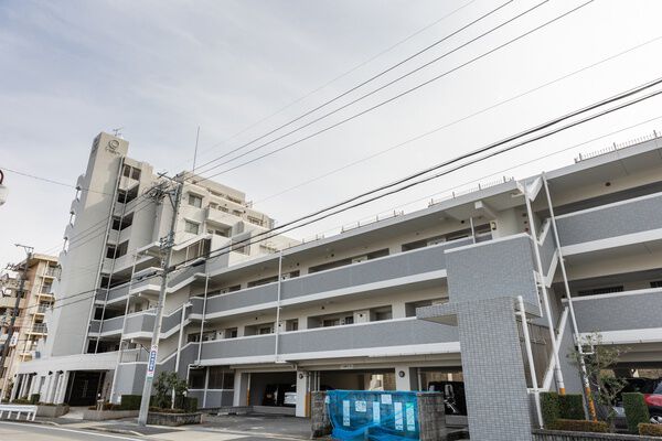 ファミリアーレ鹿山