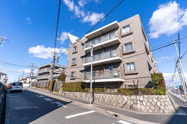 アベニュープレイス・ヴィークコート鹿山