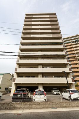 ファミリアーレ野並