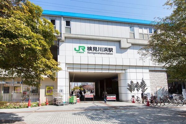 京葉線「検見川浜」駅は、徒歩1分。