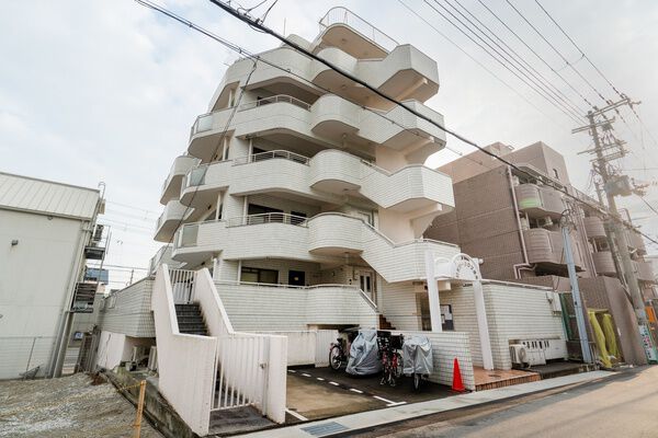 ビバリーハウス岡本