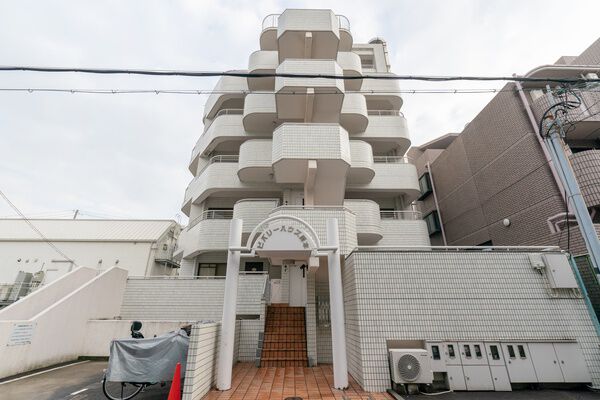 ビバリーハウス岡本