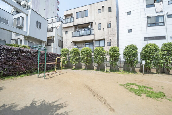 昭三公園　現地より約150m