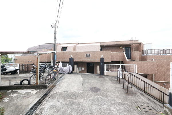 【グレイス洋光台】JR京浜東北線・根岸線「洋光台」駅徒歩13分。