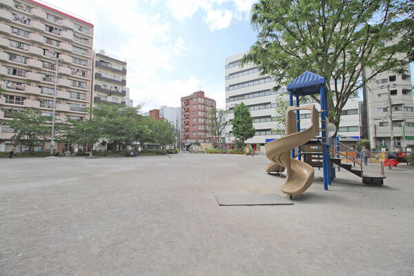 柳田公園　現地より約50m