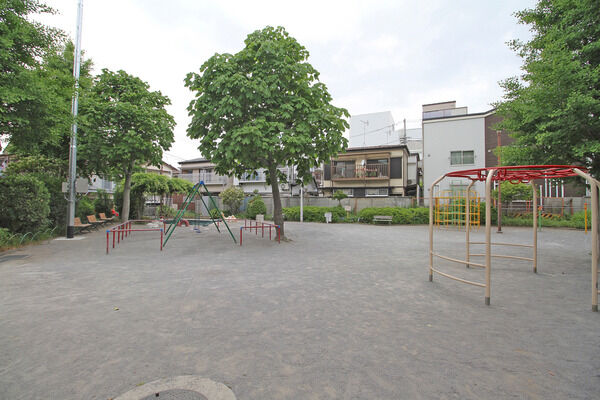 豊島四丁目児童遊園　現地より約150m